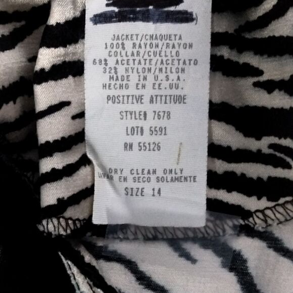 "Positive Attitude" woman's blouse  - Picture 5 of 5